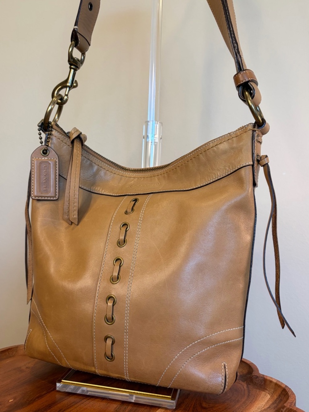 Vintage COACH Saddle Brown Chelsea Laced Shoulder Bag 10399 - Picture 4 of 17